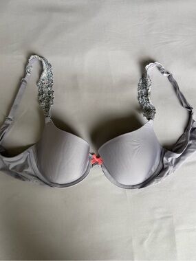 Victoria's Secret Gray T-Shirt Bra with Pink Bow